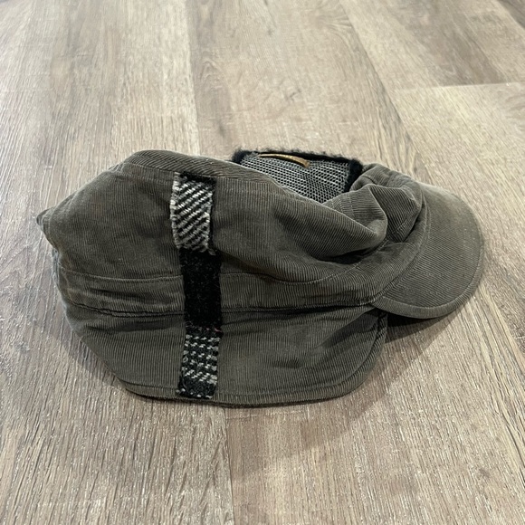 Nobis Canada Corduroy Brown Hat Ear Flaps Cap Unisex - Picture 4 of 6